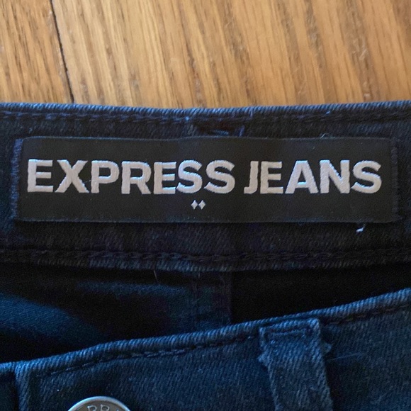 Express Black Jean Shorts - Picture 4 of 4